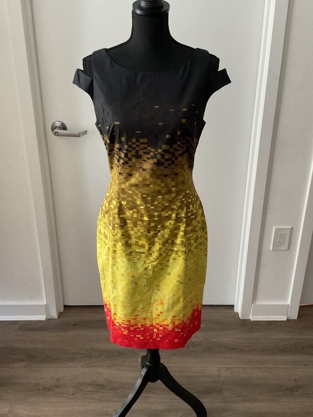 Karen Millen Sheath Dress 8 Geometric Black Yellow Red Cap Sleeve Zip Lined